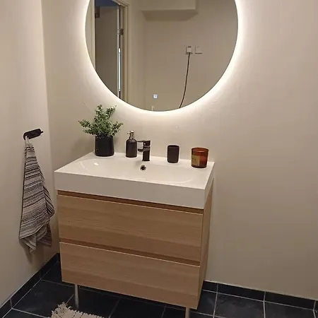 Practical Apartment, To Center Апартаменты *