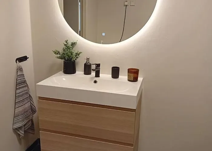 Practical Apartment, To Center Apartment *